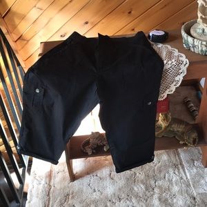 NWOT LEE cargo capri